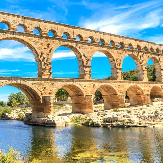 Montpellier to Nimes and Pont du Gard: Private day trip