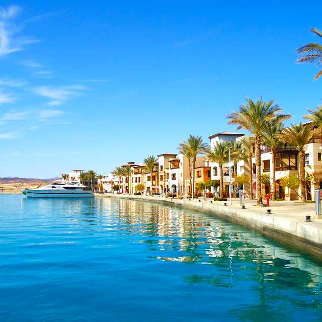 Hurghada to El Quseir and Port Ghalib: Private day trip