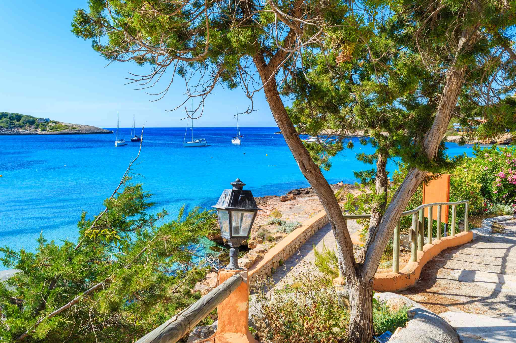 Blick auf die Landschaft von Ibiza Town - private Tagesreise von Portinatx - Foto 6