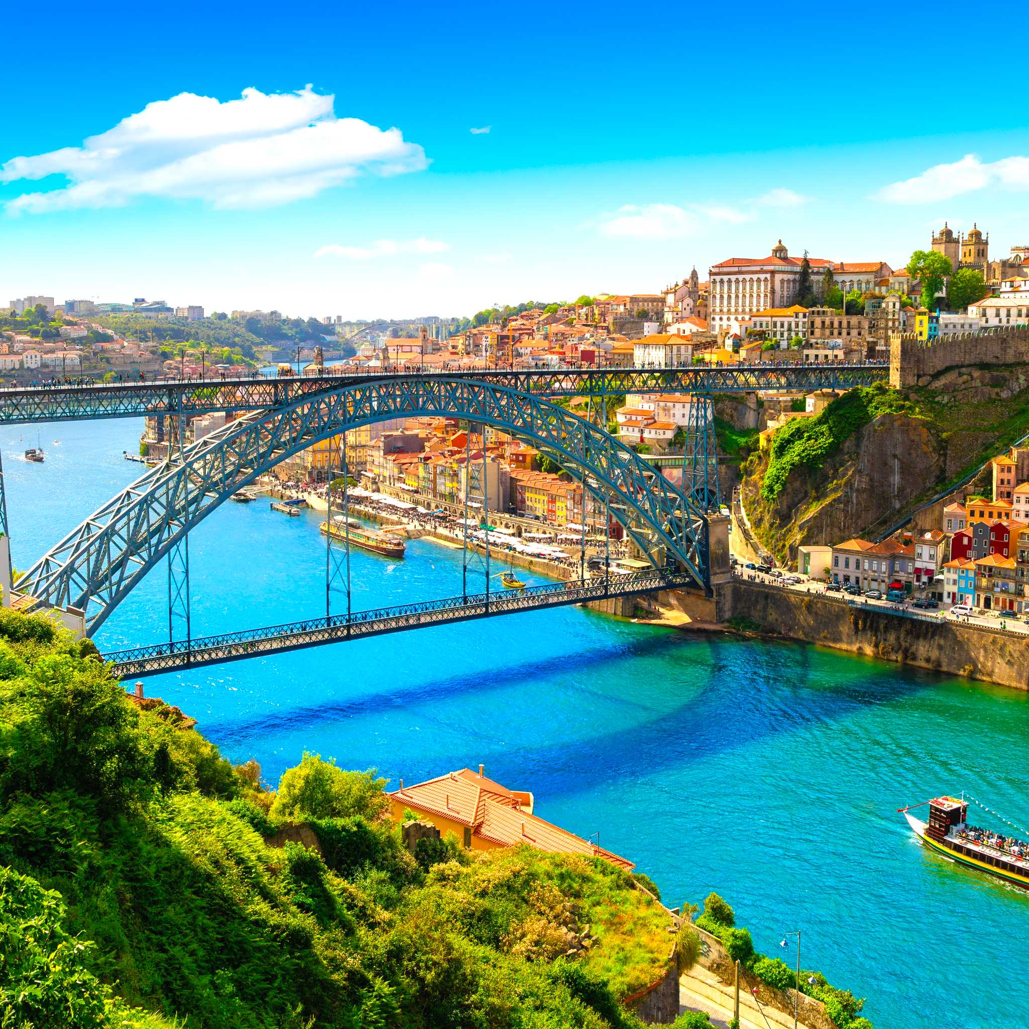 Private car transfers in Portugal from Porto