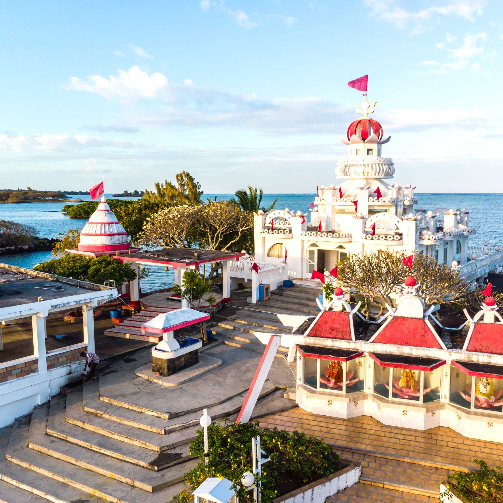 Private car transfers in Mauritius from Poste de Flacq