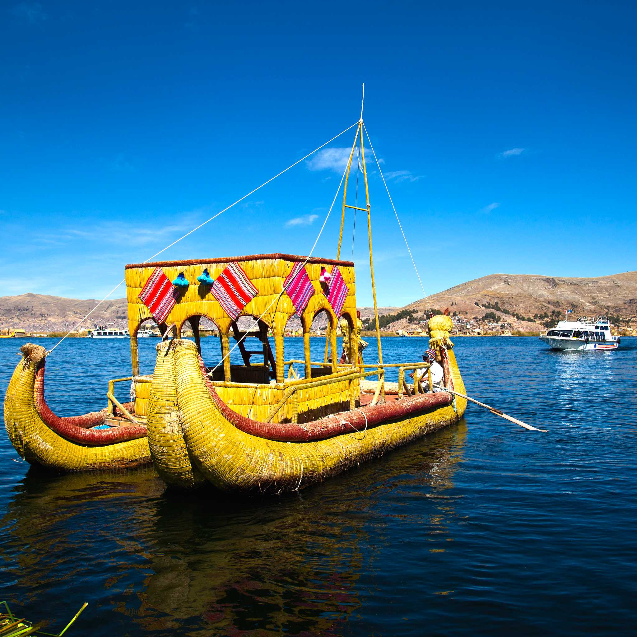 Private car transfers in Peru from Puno