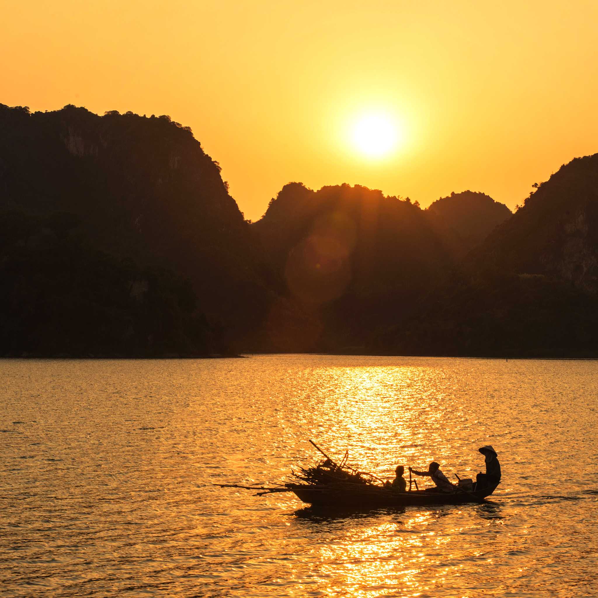 Quan Son Lake