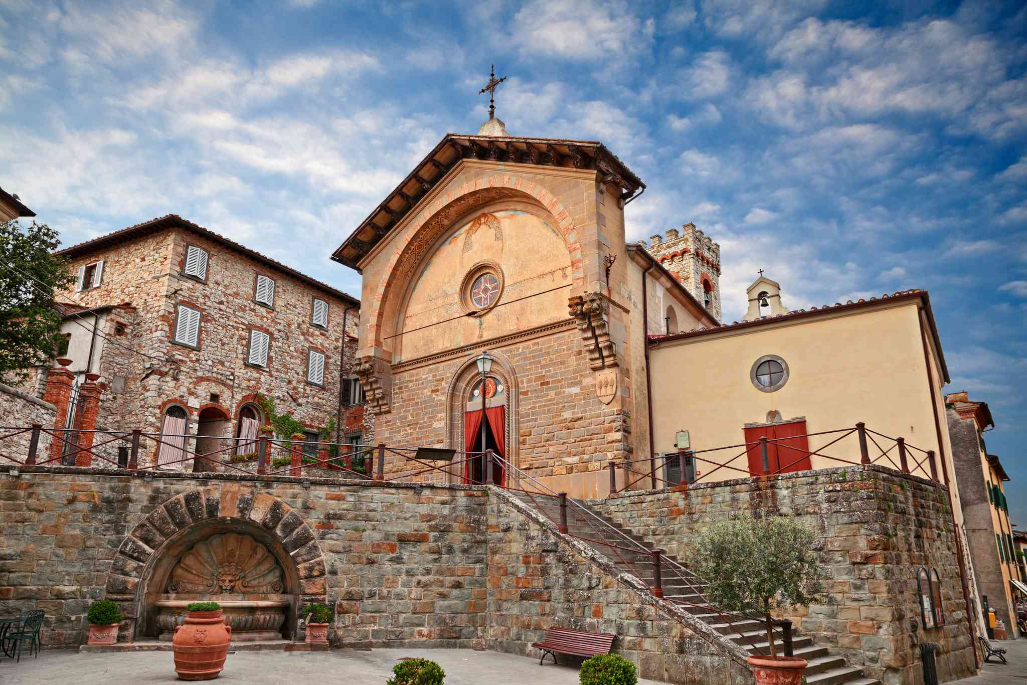 Scenic view of Radda in Chianti - private day trip from Rome - City Center - photo 2