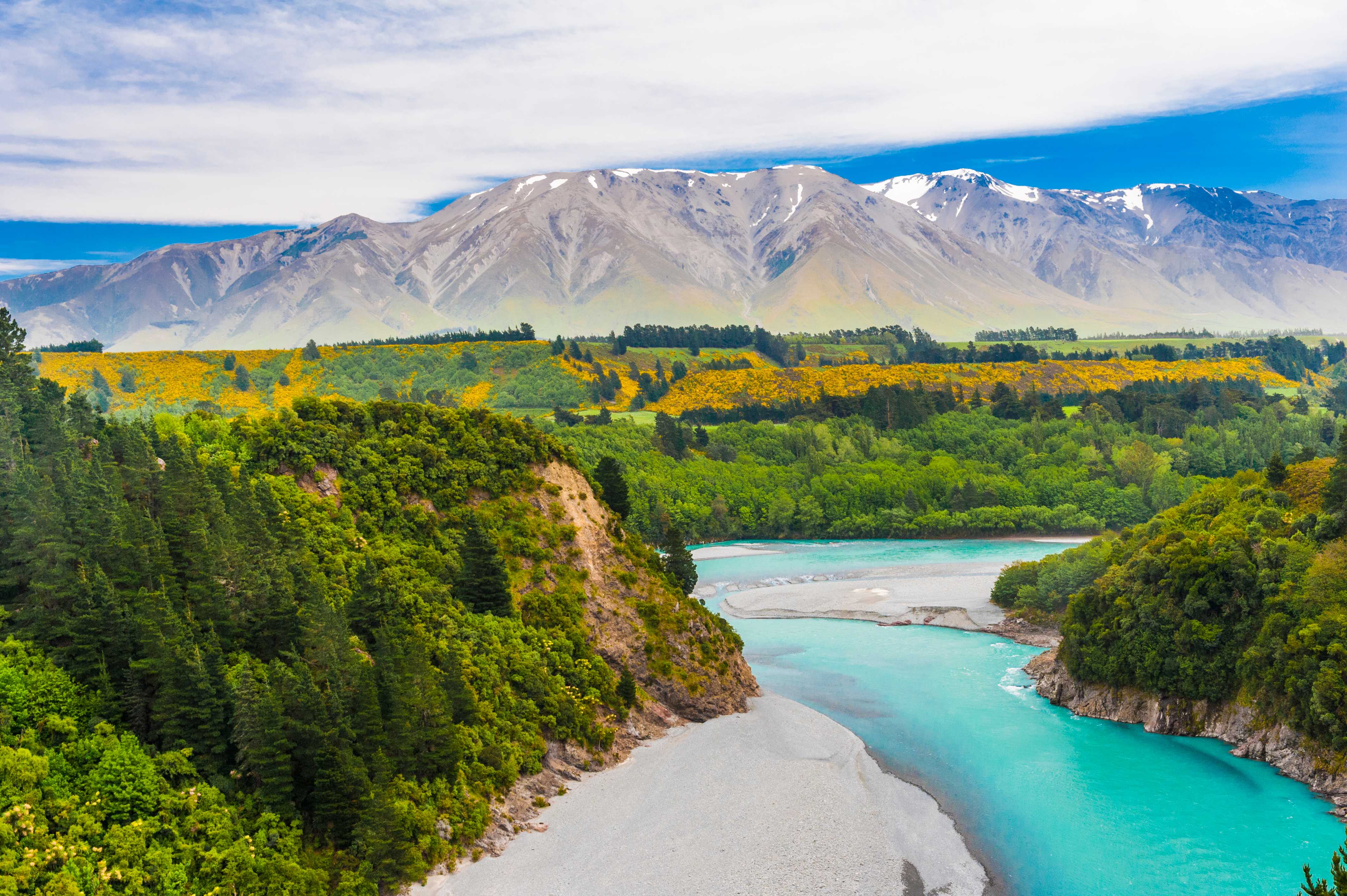 Private transfers around Rakaia Gorge: New Zealand with Daytrip
