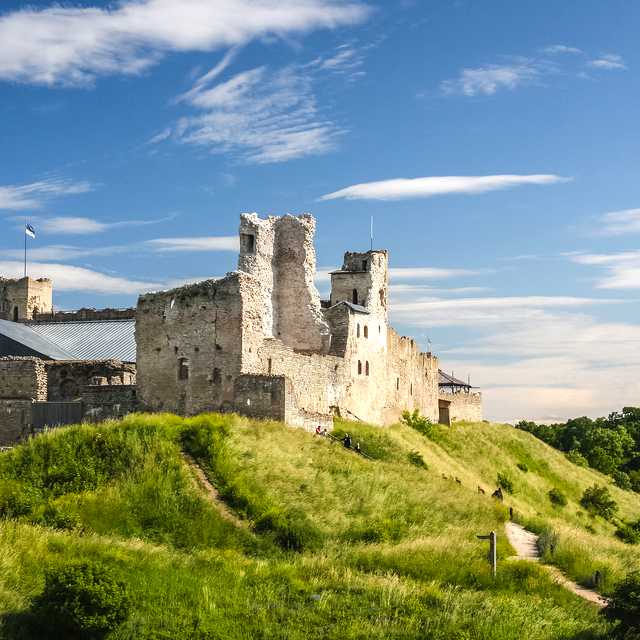 Tallinn to Narva and Rakvere Castle: Private day trip