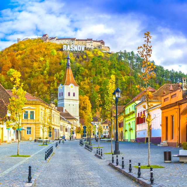 Bucharest to Brasov and Rasnov: Private day trip
