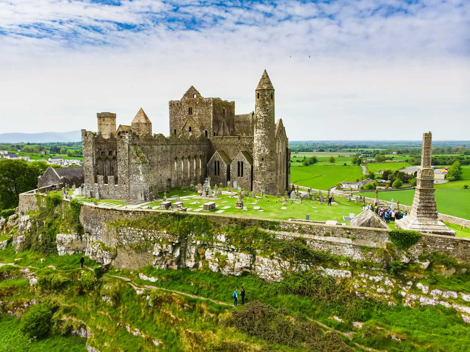 Private Day Trip from Limerick to Rock of Cashel and Back