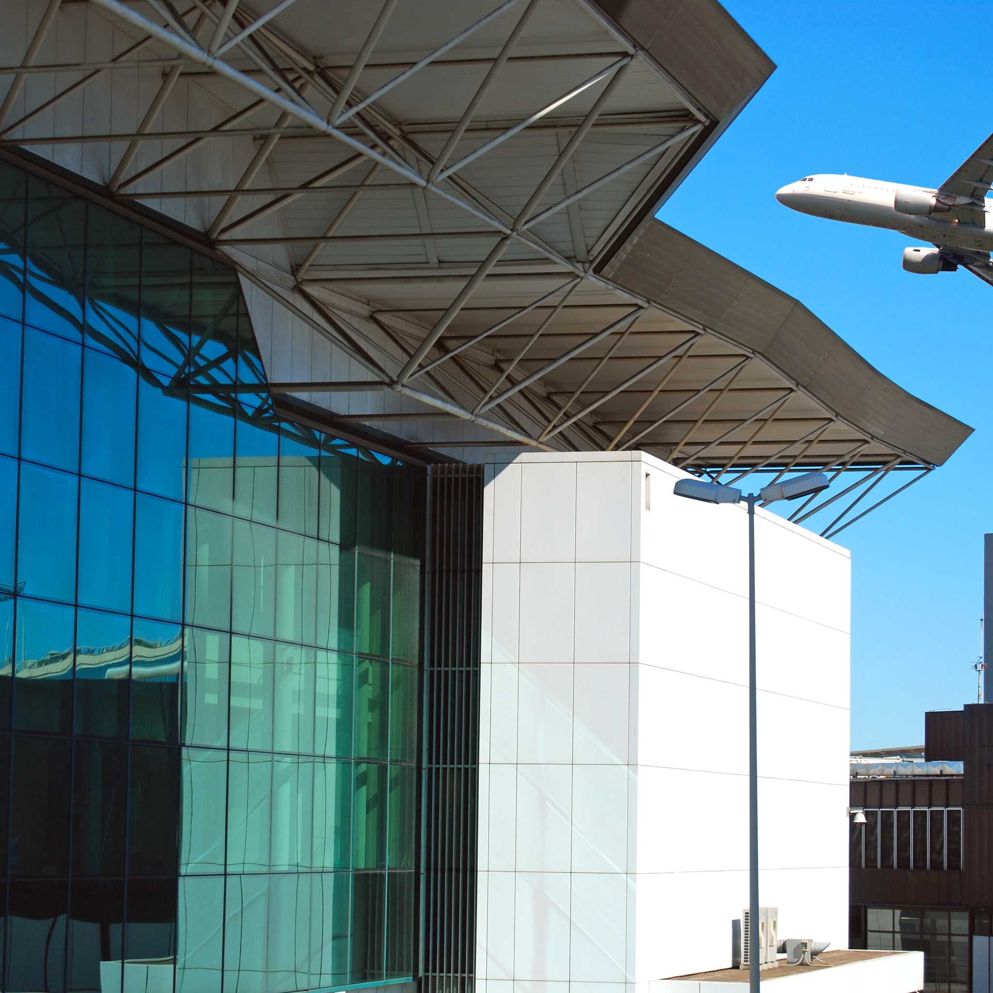 Private car transfers in Italy from Rome Fiumicino Airport