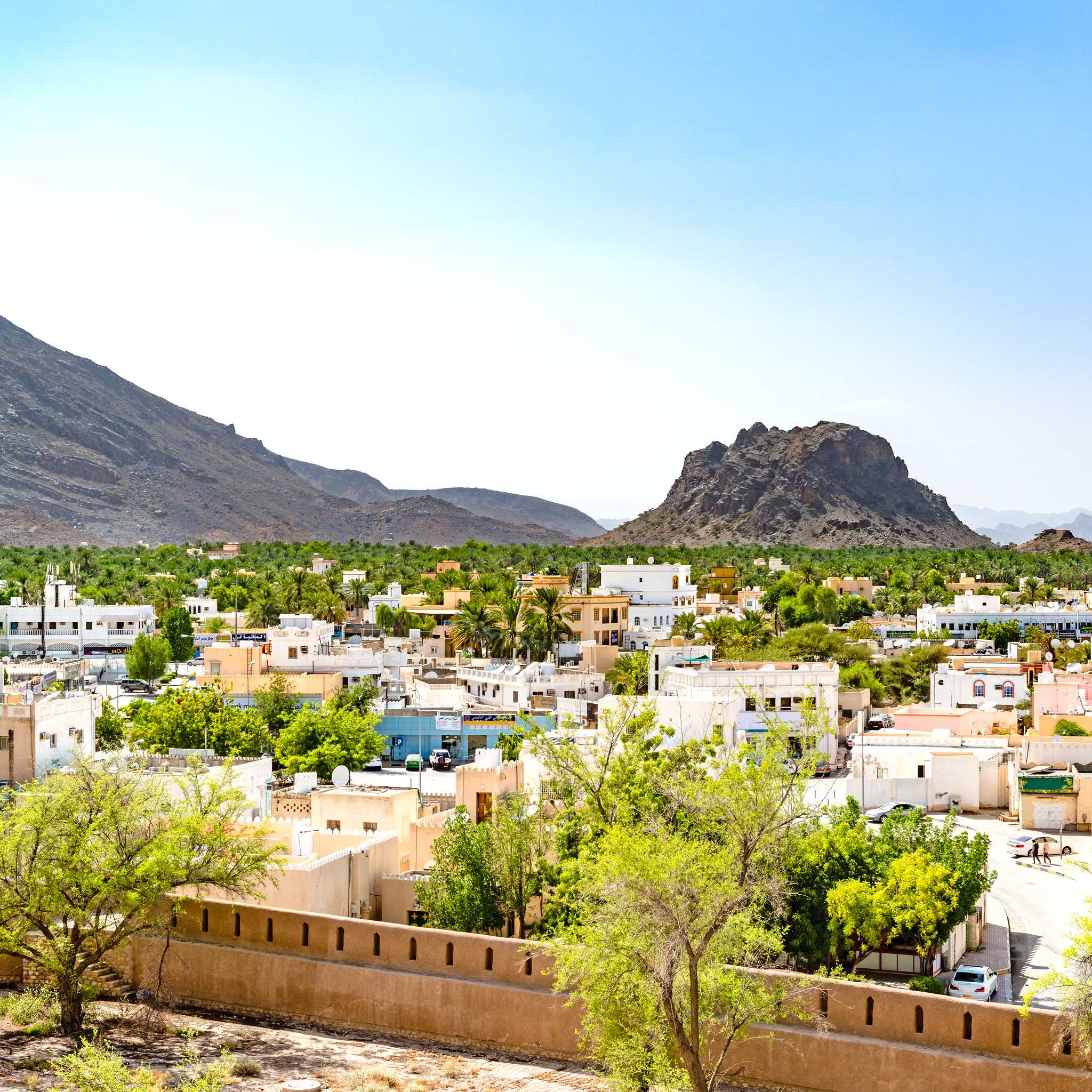 Private car transfers in Oman from Rustaq