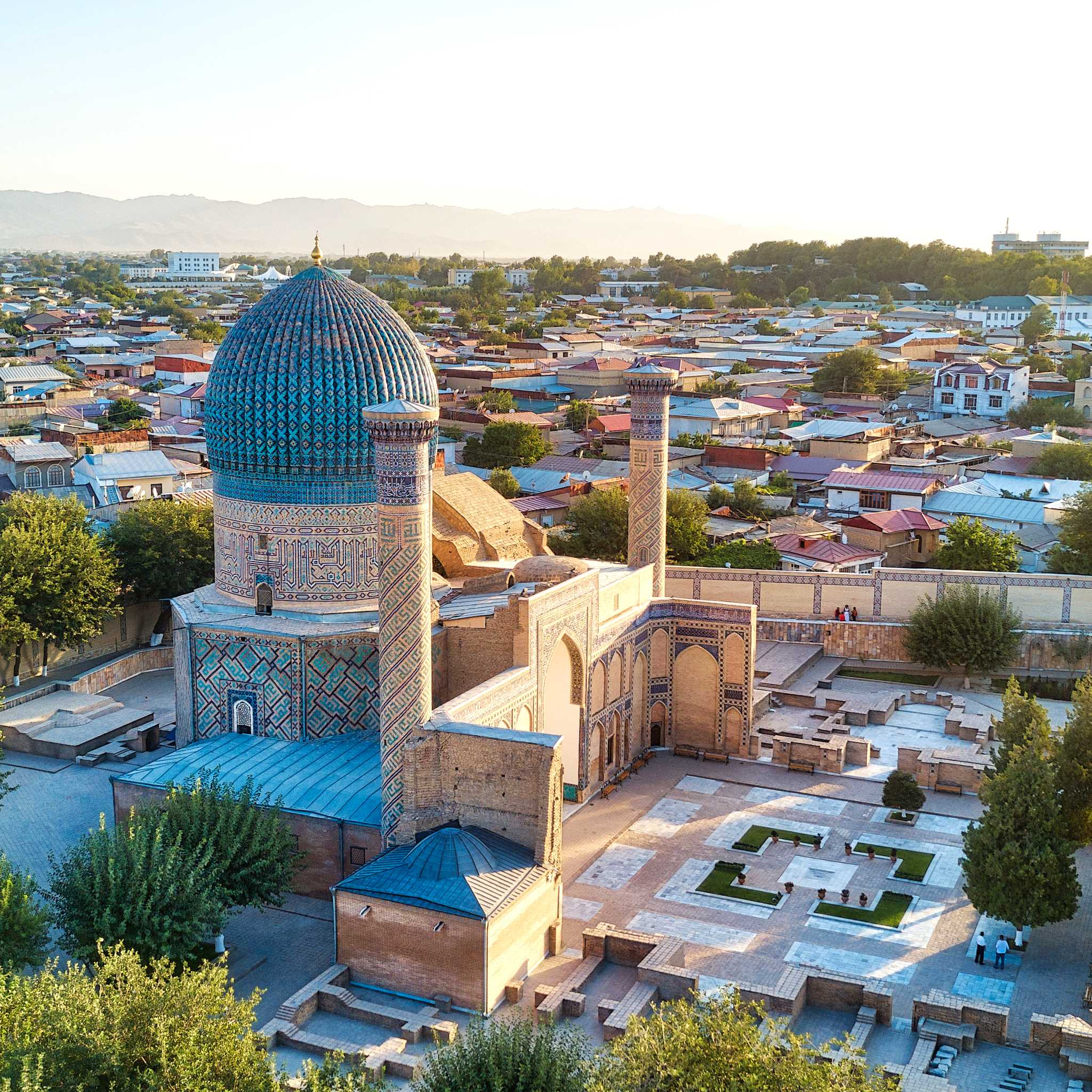 Private car transfers in Uzbekistan from Samarkand International Airport