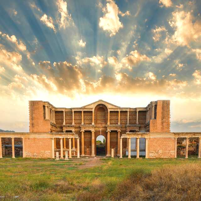 Izmir to Sardis and Manisa: Private day trip