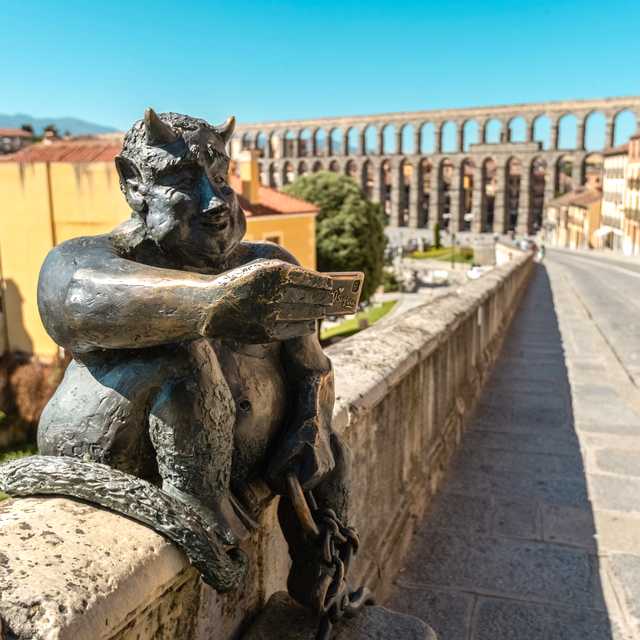 Madrid to Segovia and Avila: Private day trip