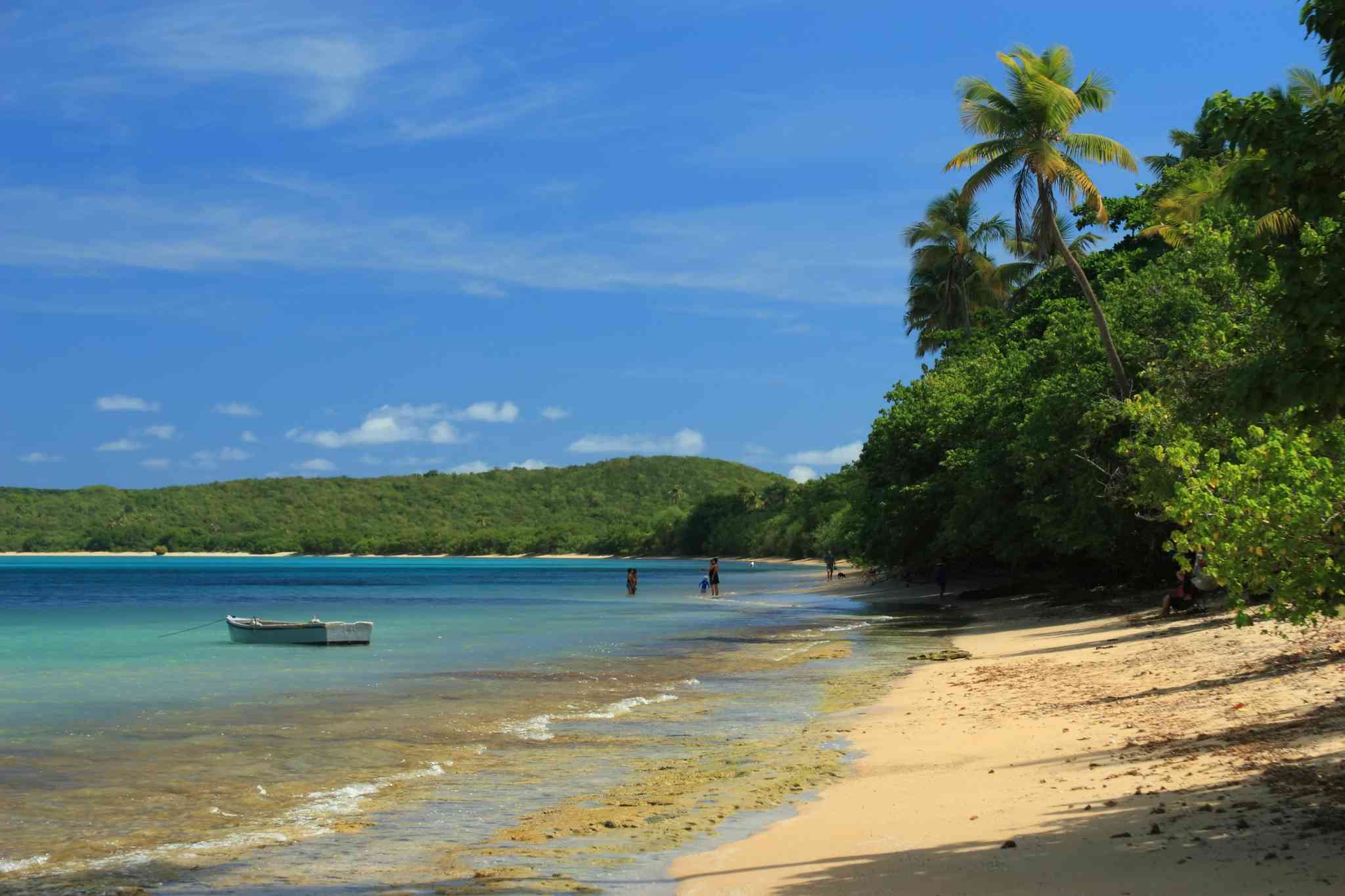 Scenic view of Seven Seas Beach - private day trip from San Juan - photo 2