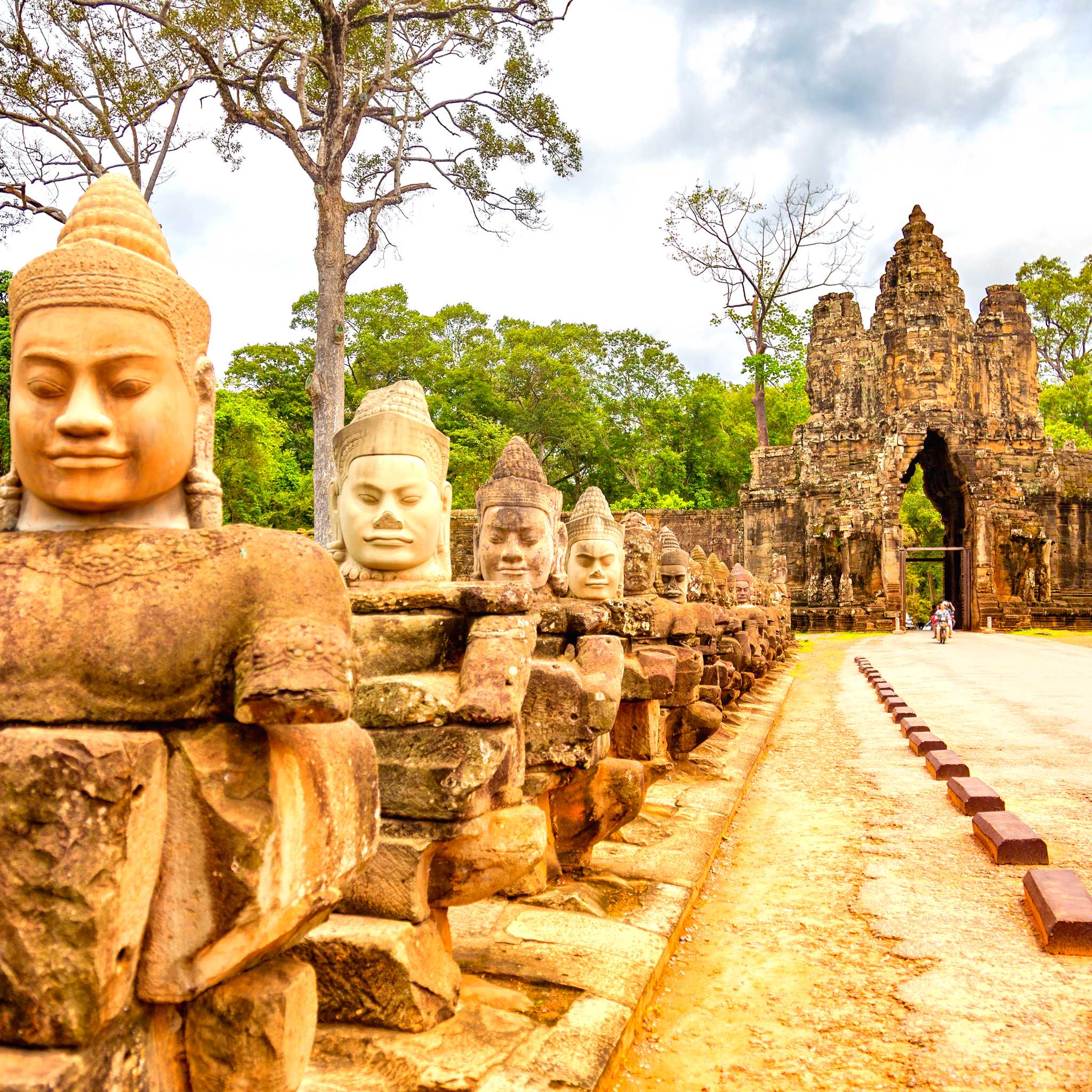 Private car transfers in Cambodia from Siem Reap