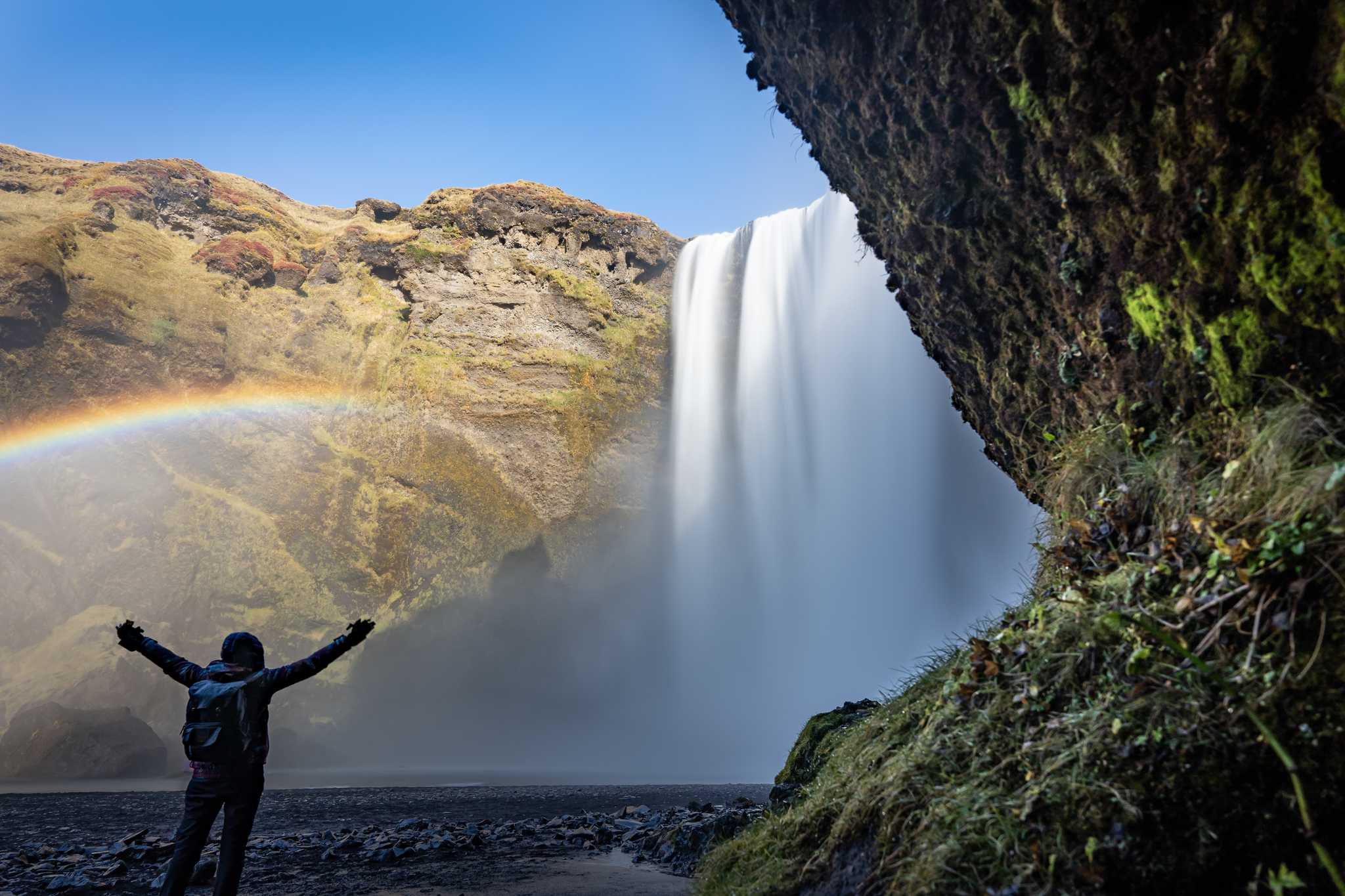 Arrêt de l'itinéraire à Skogafoss waterfall lors d'une excursion privée d'une journée depuis Reykjavik
