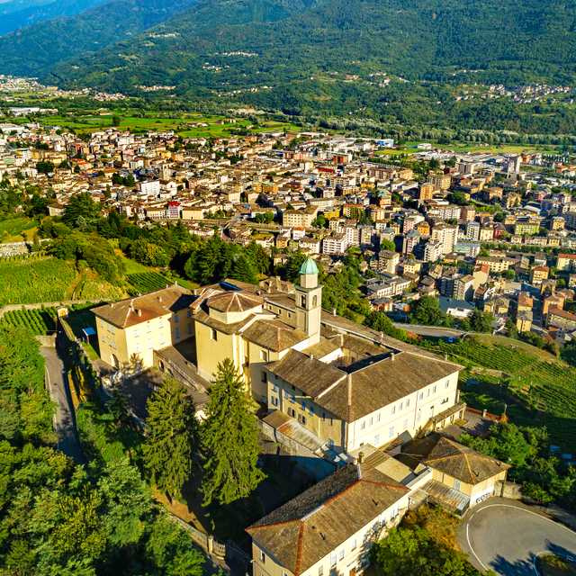 Bellagio to Sondrio and Tirano: Private day trip