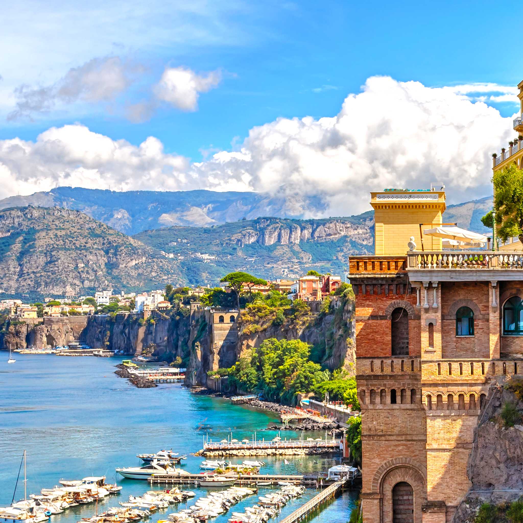 Private car transfers in Italy from Sorrento