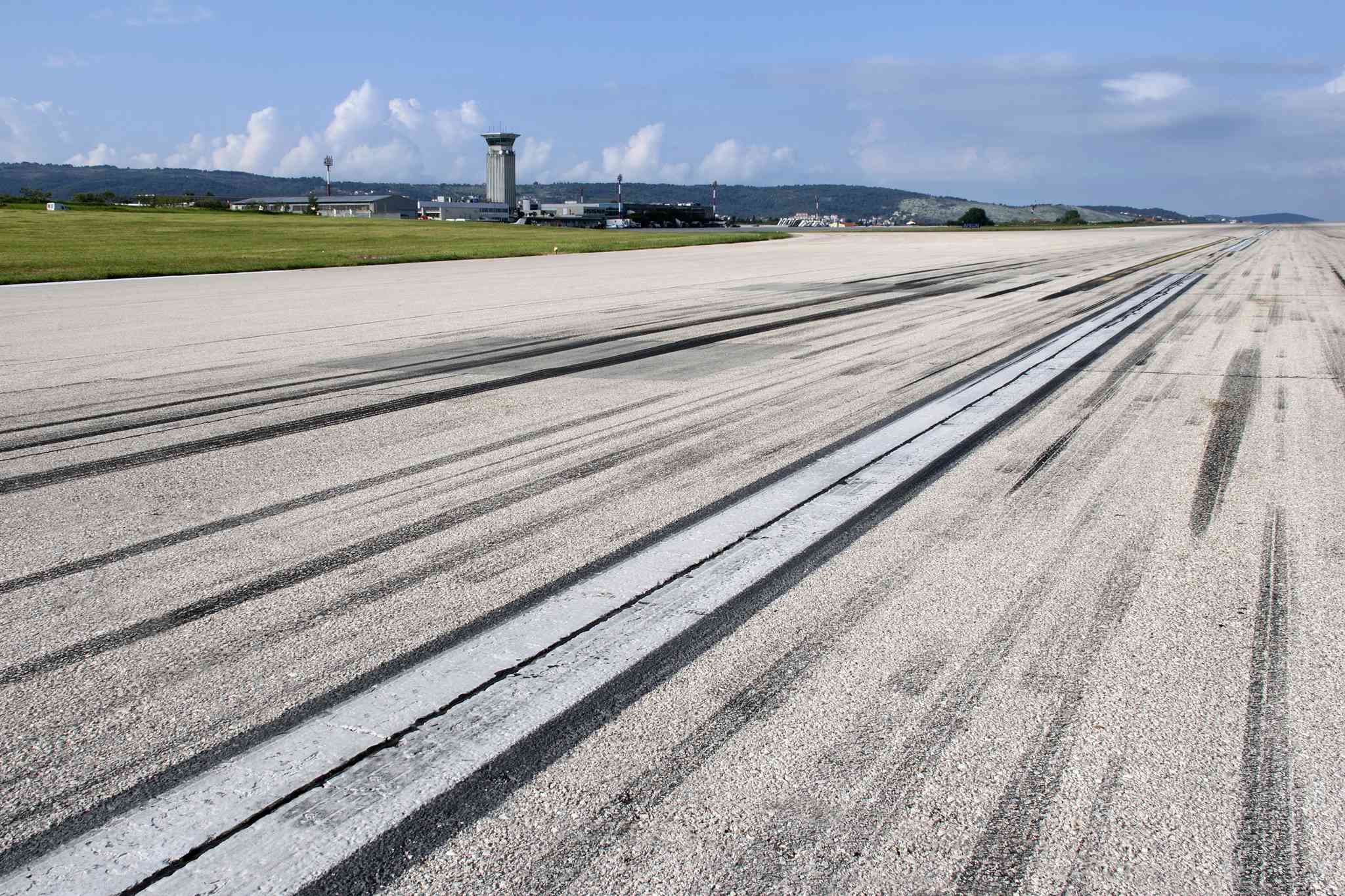 Vista panorámica de split airport - excursión privada de un día desde Makarska - foto 2