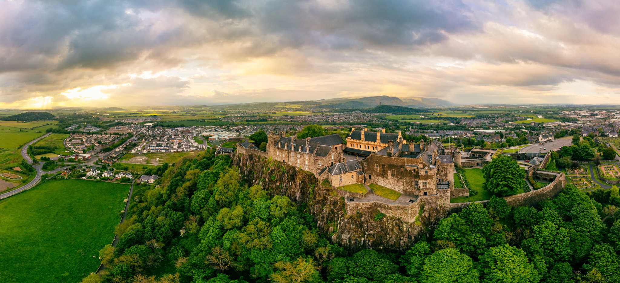 Itinerary stop at Stirling Castle on private day trip from Edinburgh