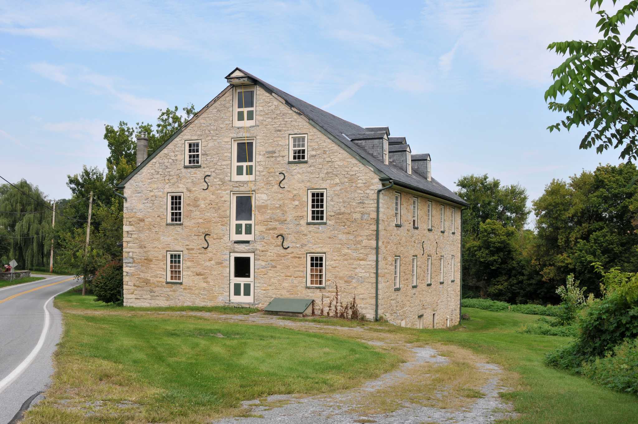 Visit Strasburg, PA on the way from philadelphia-pa-us to lancaster-pa-us with Daytrip