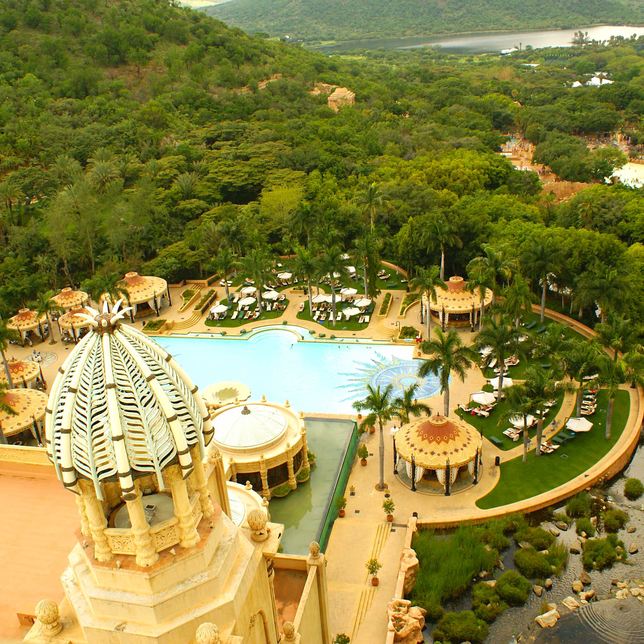 Private car transfers in South Africa from Sun City