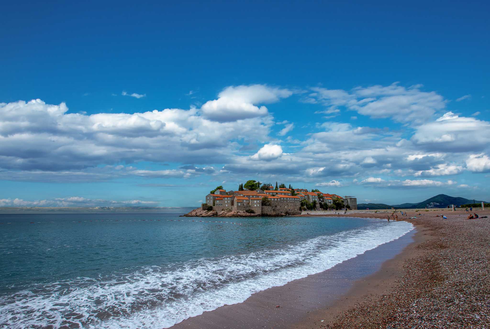 Reiseroute Stop in Sveti Stefan auf privatem Tagesausflug von Dubrovnik