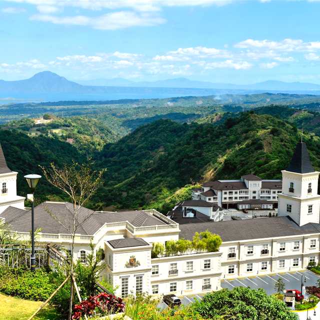 Taguig City to Tagaytay: Private day trip