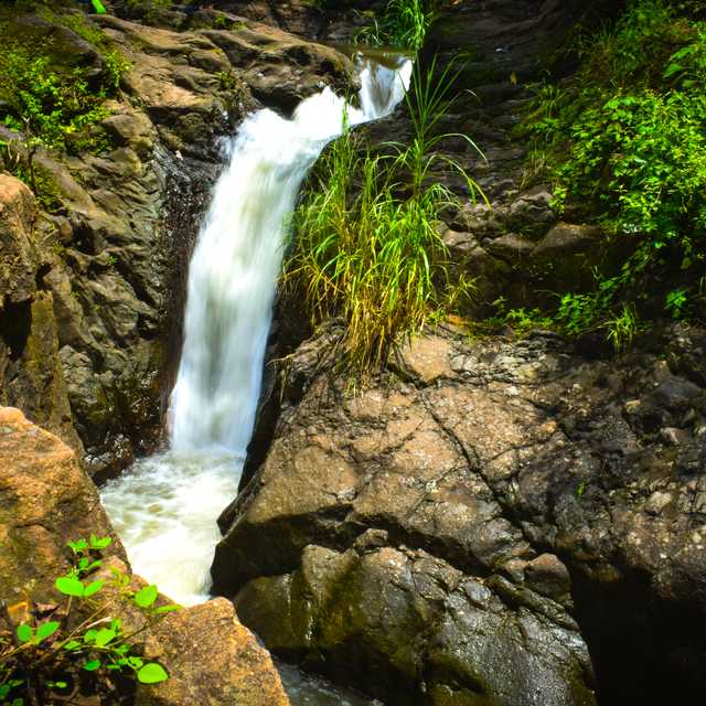 San Salvador to Tamanique Waterfalls and El Zonte: Day trip