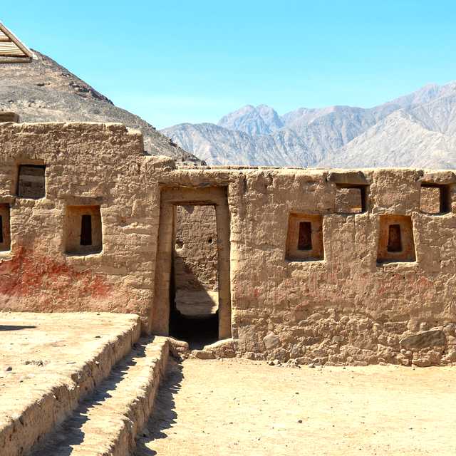 Lima to Pachacamac and Tambo Colorado: Private day trip