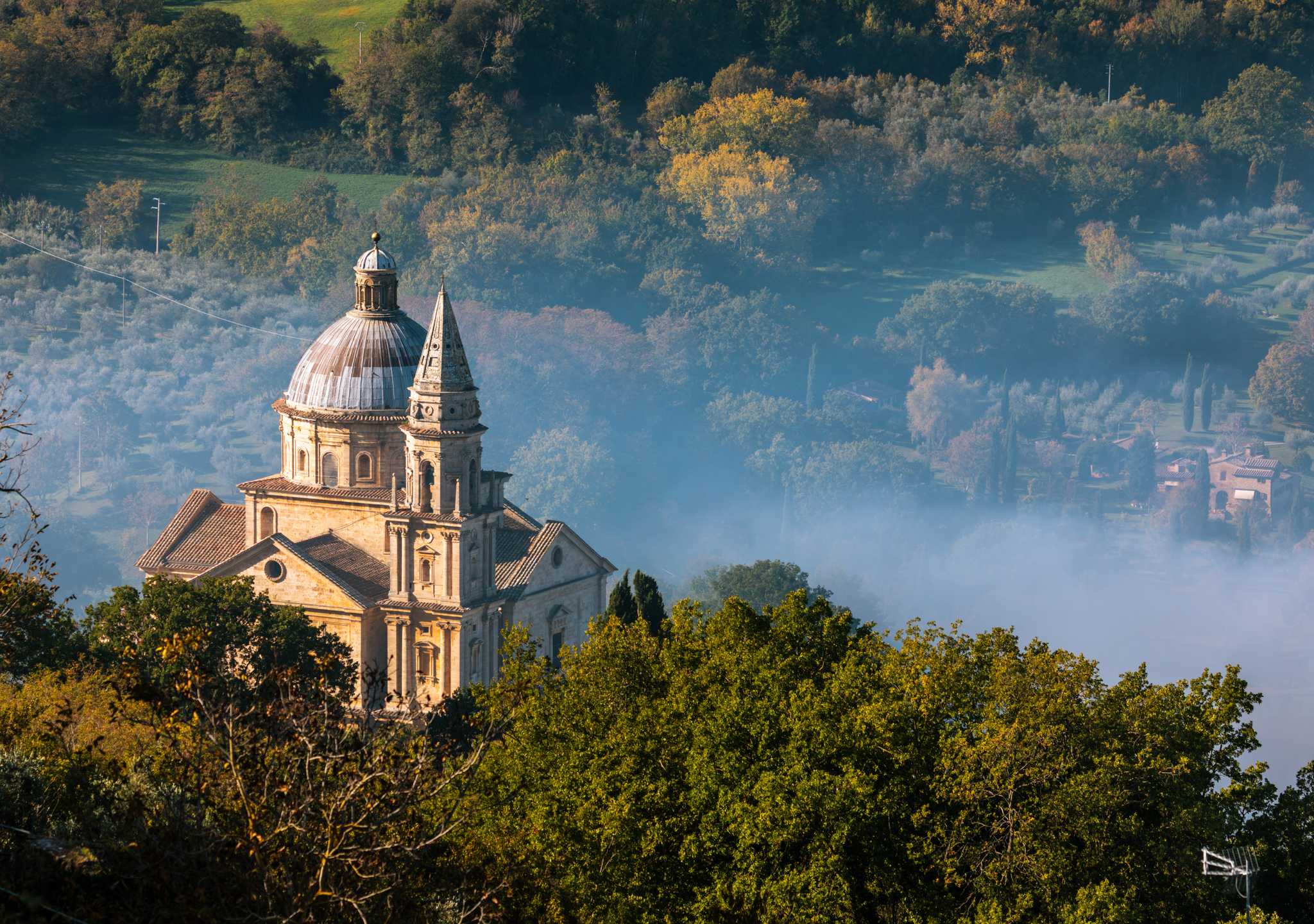 Servicios de traslado en coche privado en Tempio di San Biagio - vista panorámica de Tempio di San Biagio en Italia
