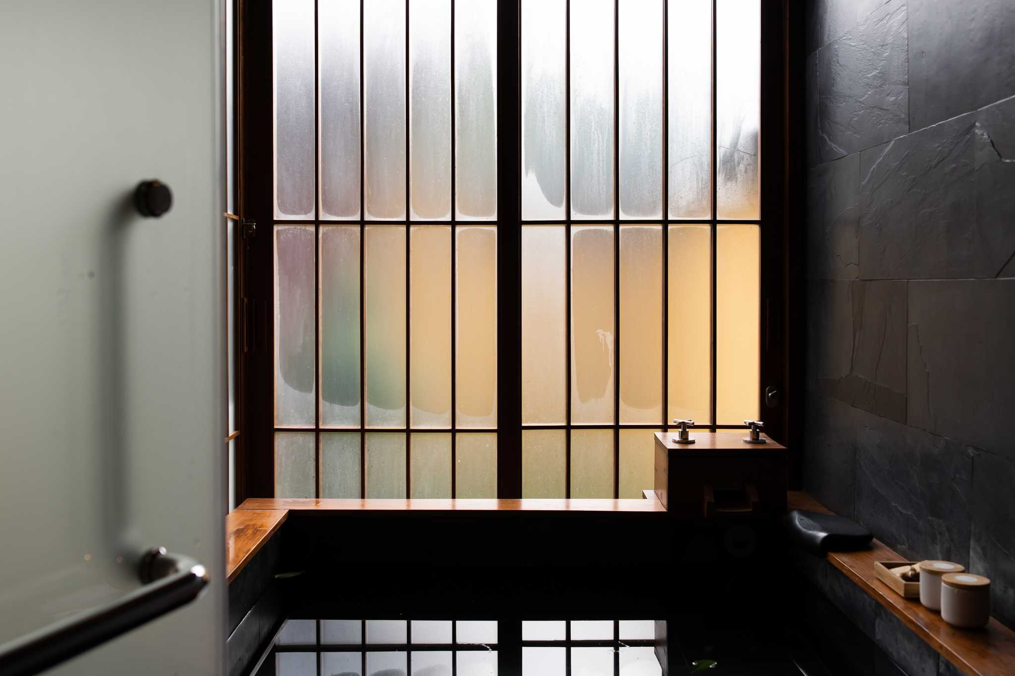 Tenzan Onsen पर निजी दिन की यात्रा में यात्रा ठहराव Tokyo से