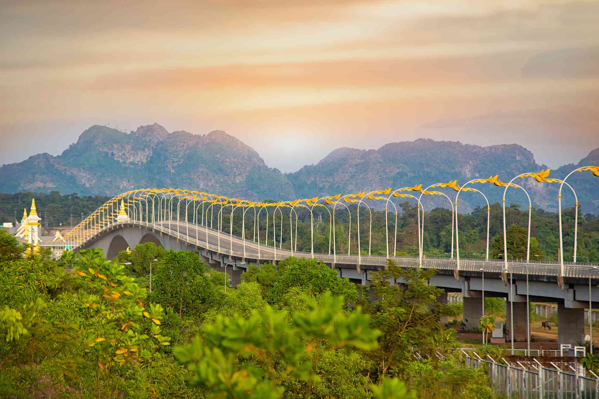 Vue pittoresque de Thakhek - excursion privée d'une journée depuis Vientiane - photo 2