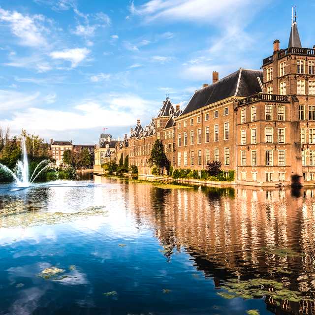 Antwerp to The Hague and Leiden: Private day trip