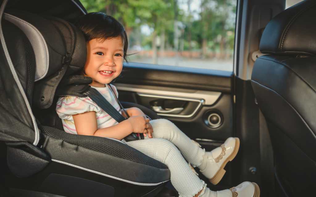 Tailored trips for Family-Friendly Private Transfers | Car Seats for Toddlers - Private transfers by Daytrip