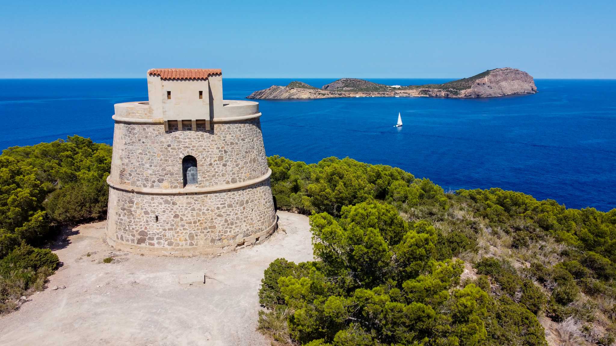 在 从 portinatx-es 到 ibiza-airport-es 的途中，参观 Torre d'en Valls ，通过 Daytrip
