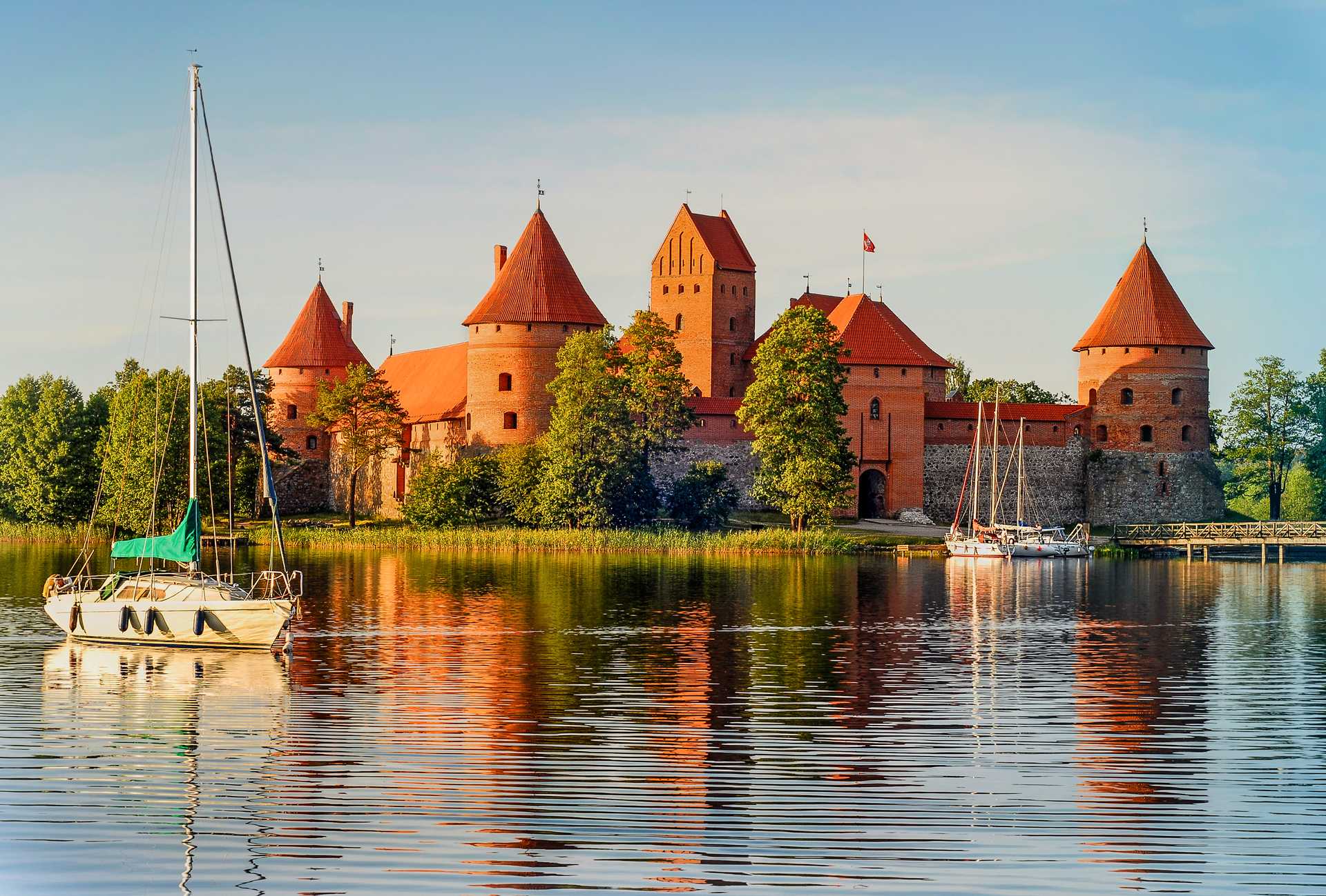 private-day-trip-from-vilnius-to-trakai-island-castle-and-kaunas