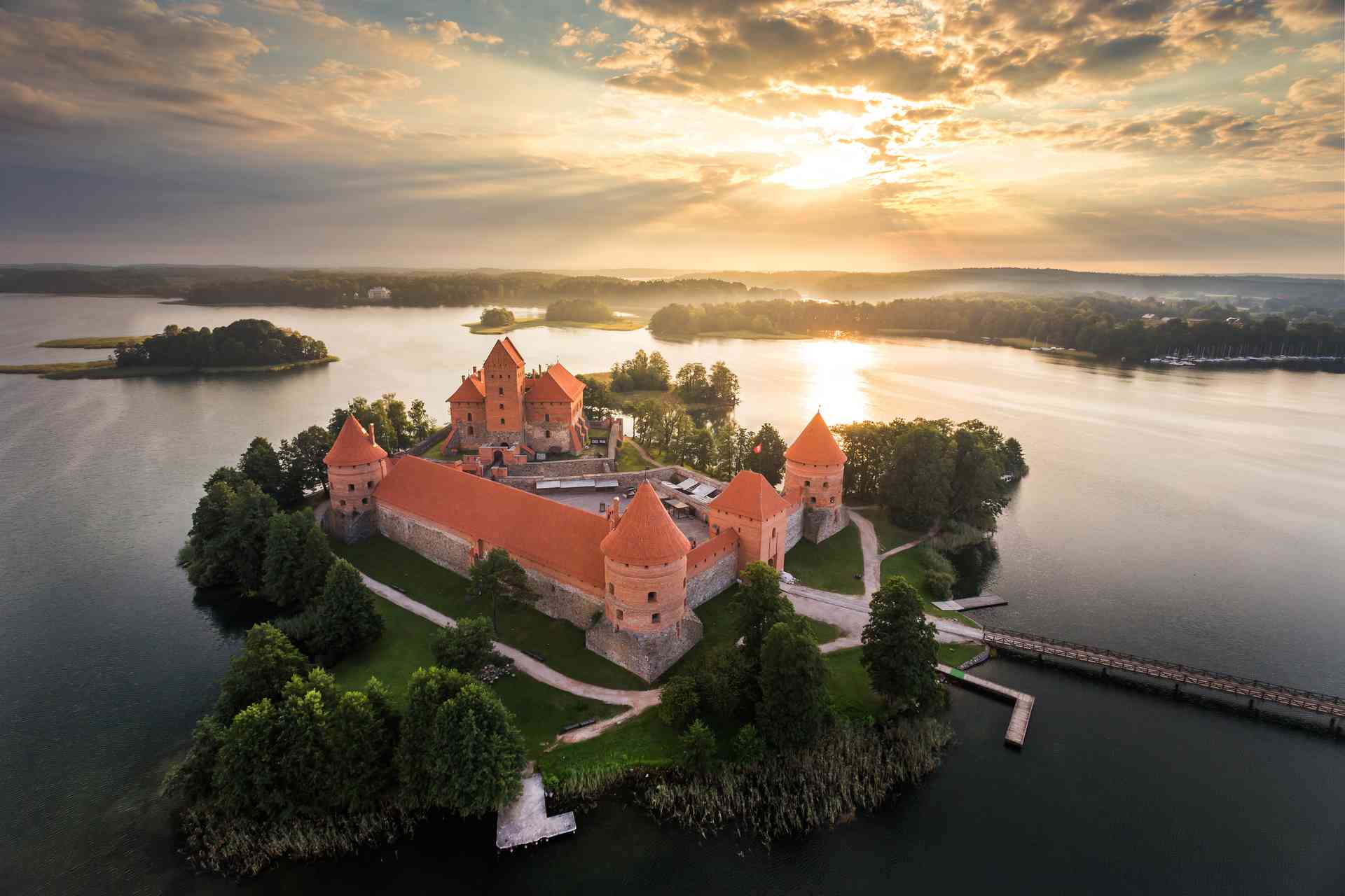 Private Day Trip From Vilnius To Trakai Island Castle And Kaunas private-day-trip-from-vilnius-to-trakai-island-castle-and-kaunas