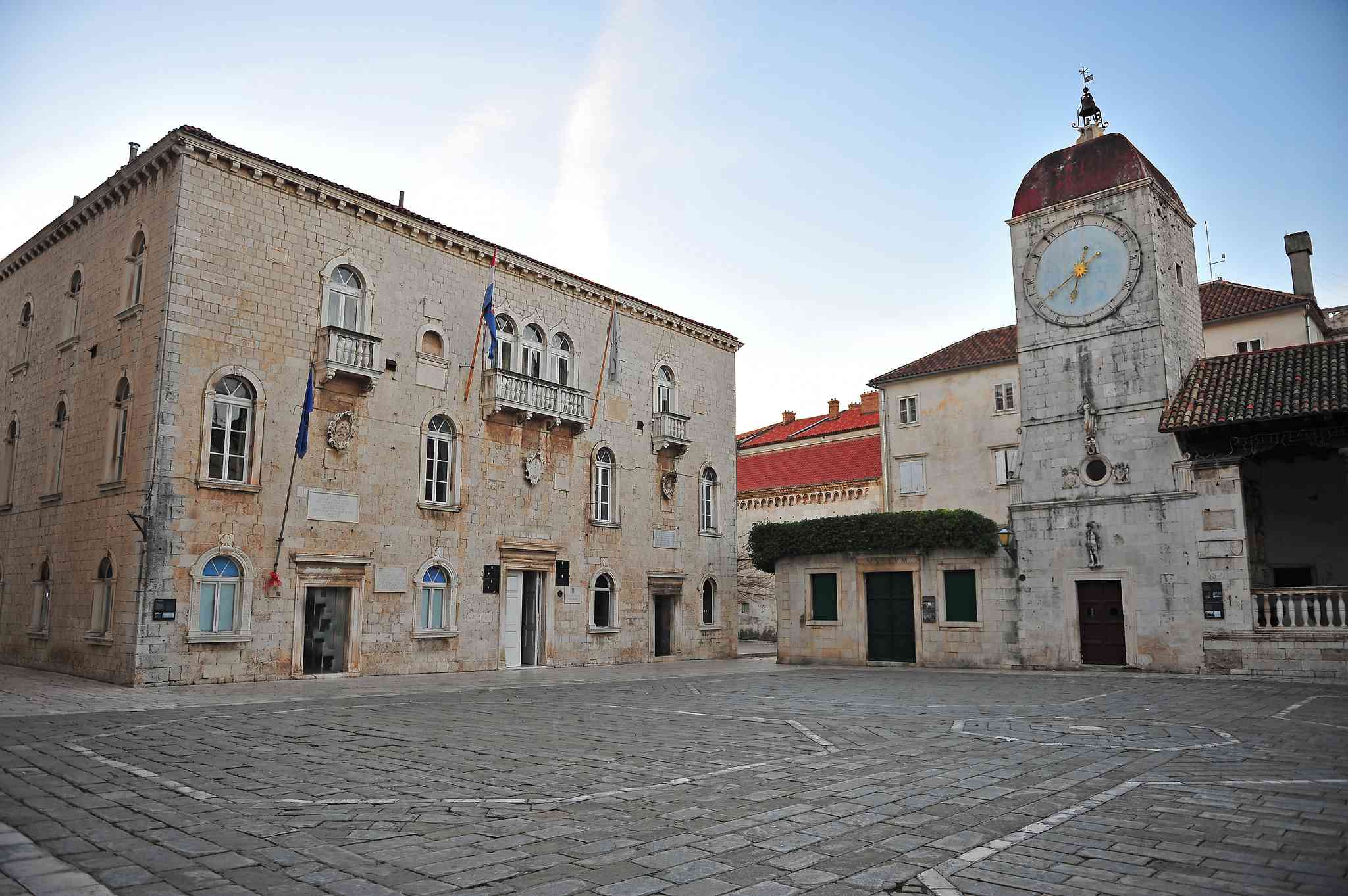 Scenic view of Trogir - private day trip from Dubrovnik - photo 3