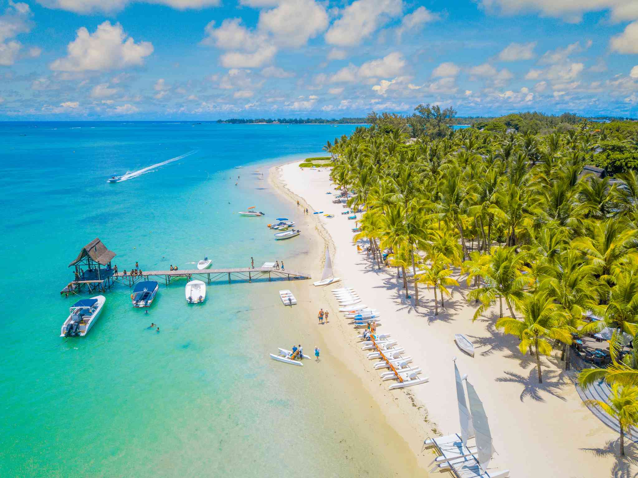 Scenic view of Trou Aux Biches Beach - private day trip from Mauritius Airport - photo 2