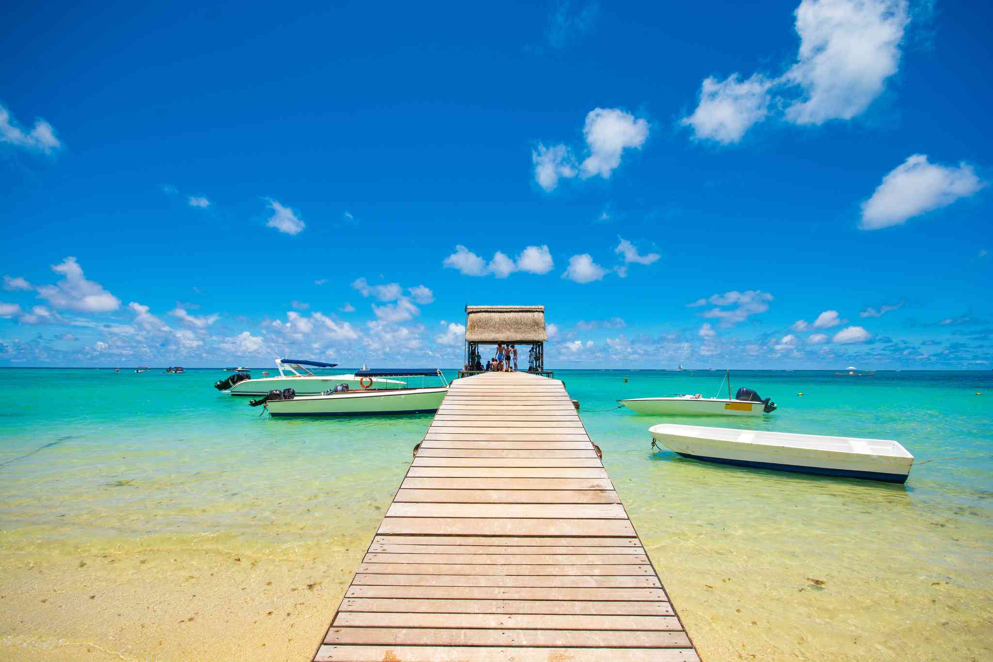 Scenic view of Trou Aux Biches Beach - private day trip from Mauritius Airport - photo 3