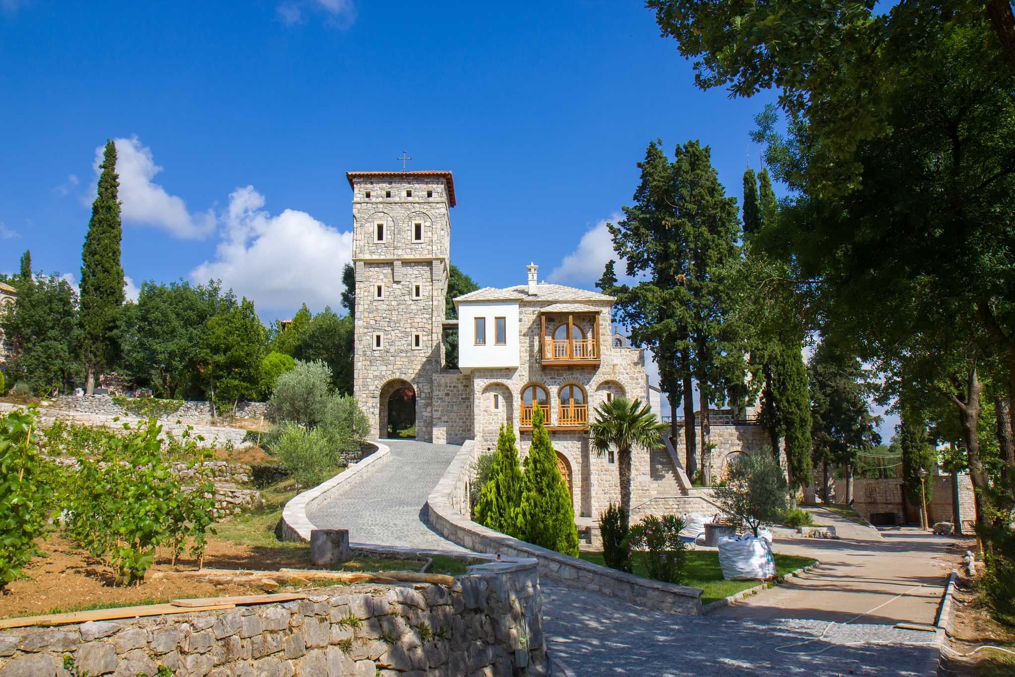 Tvrdos Monastery