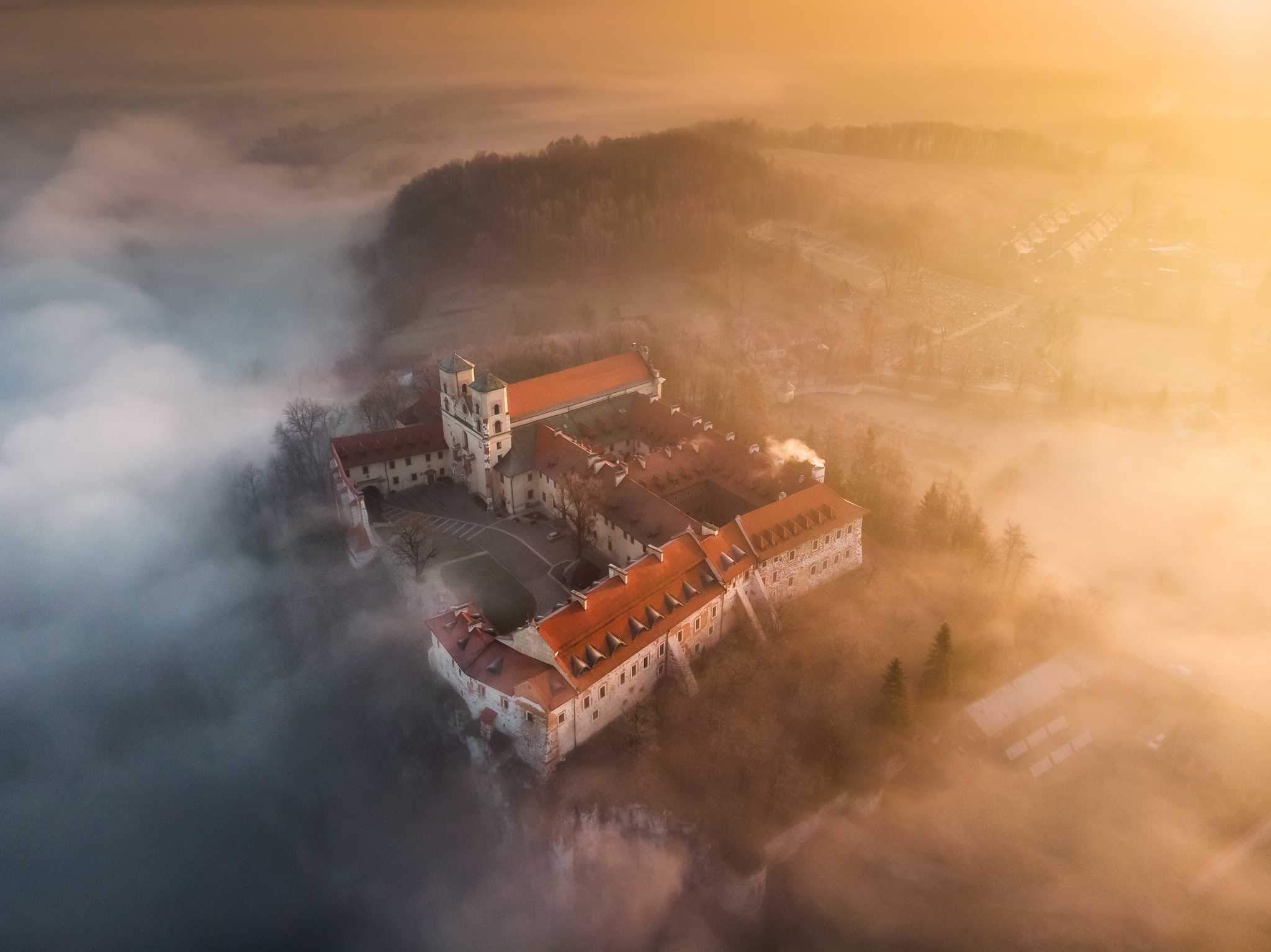 Resplan stopp vid Tyniec Abbey på privat dagsutflykt från Krakow