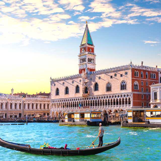 Verona to Venice and Vicenza: Private day trip
