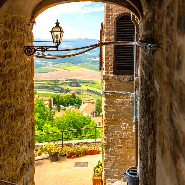 Siena to San Gimignano and Volterra: Private day trip