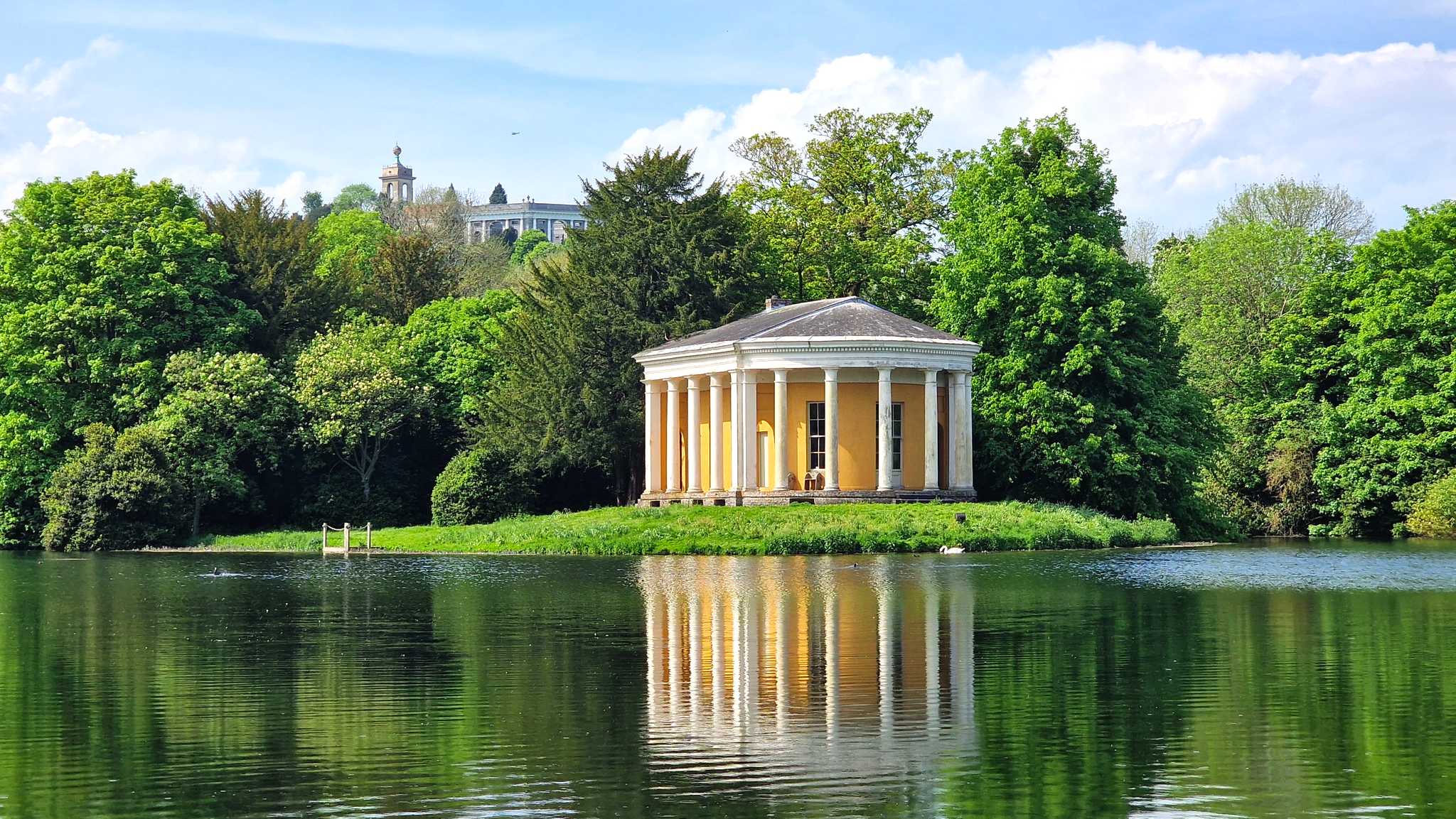 London to Downton Abbey: Private day trip