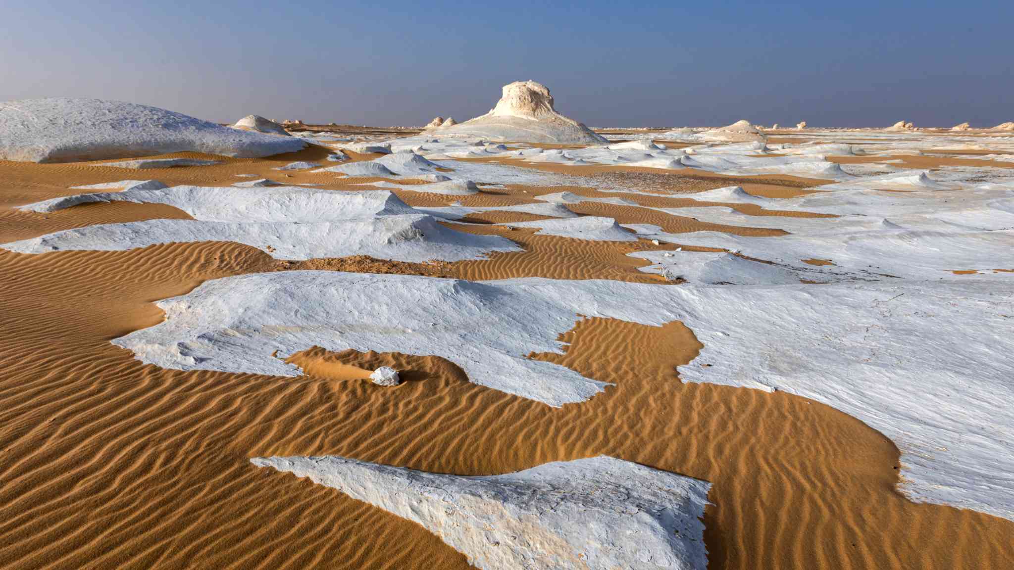 Scenic view of White Desert - private day trip from Cairo - photo 2