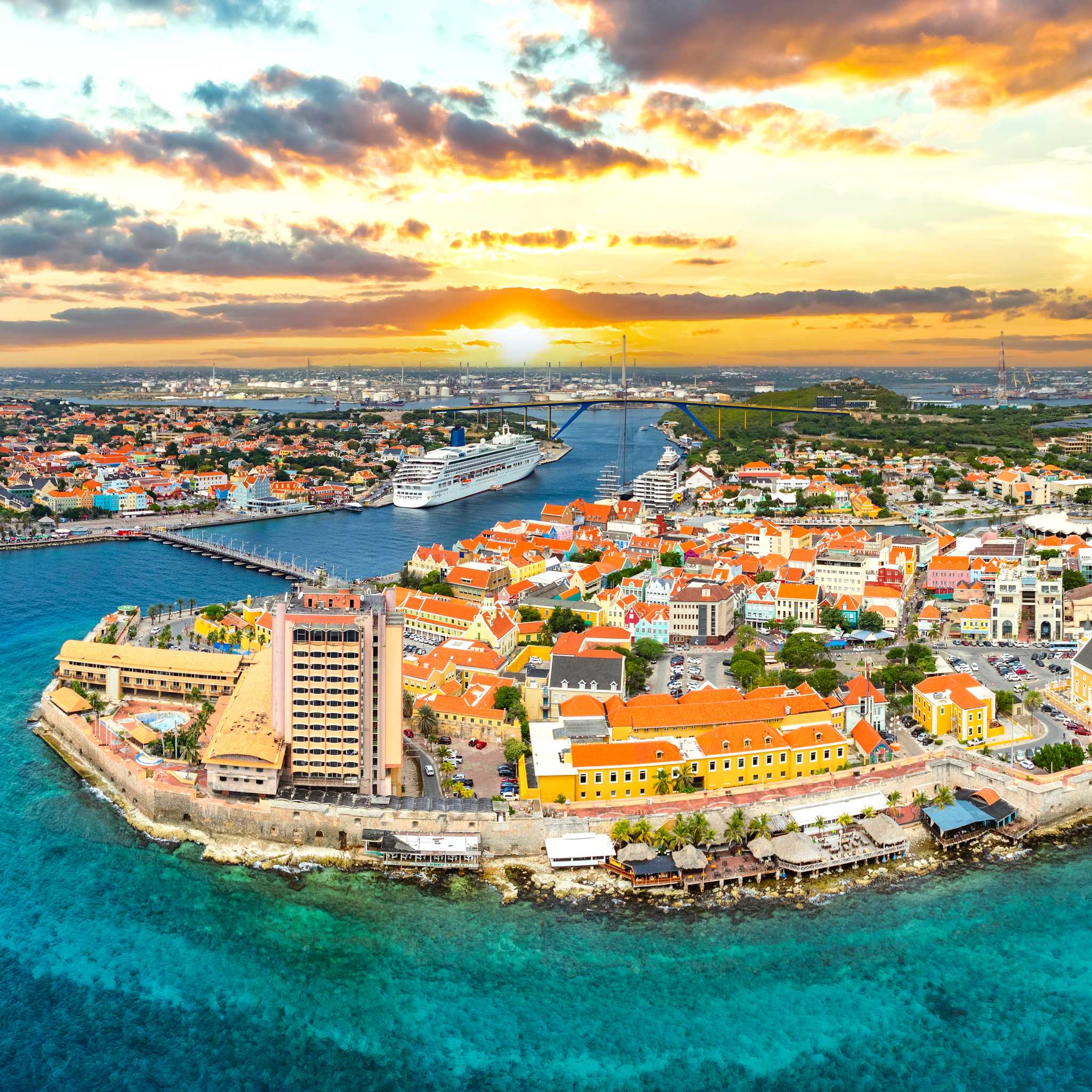Private car transfers in Curacao from Willemstad - Far East