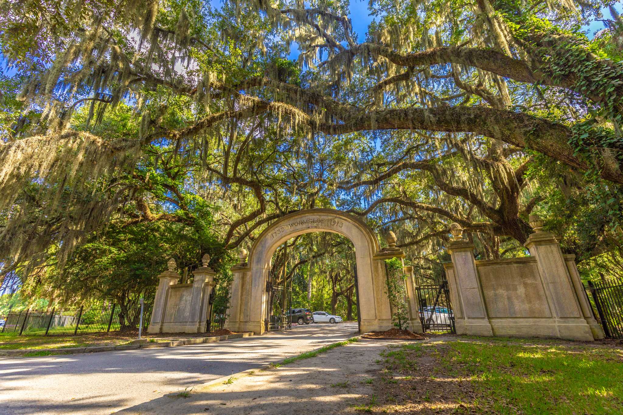 在 从 jacksonville-fl-us 到 savannah-ga-us 的途中，参观 Wormsloe Historic Site ，通过 Daytrip