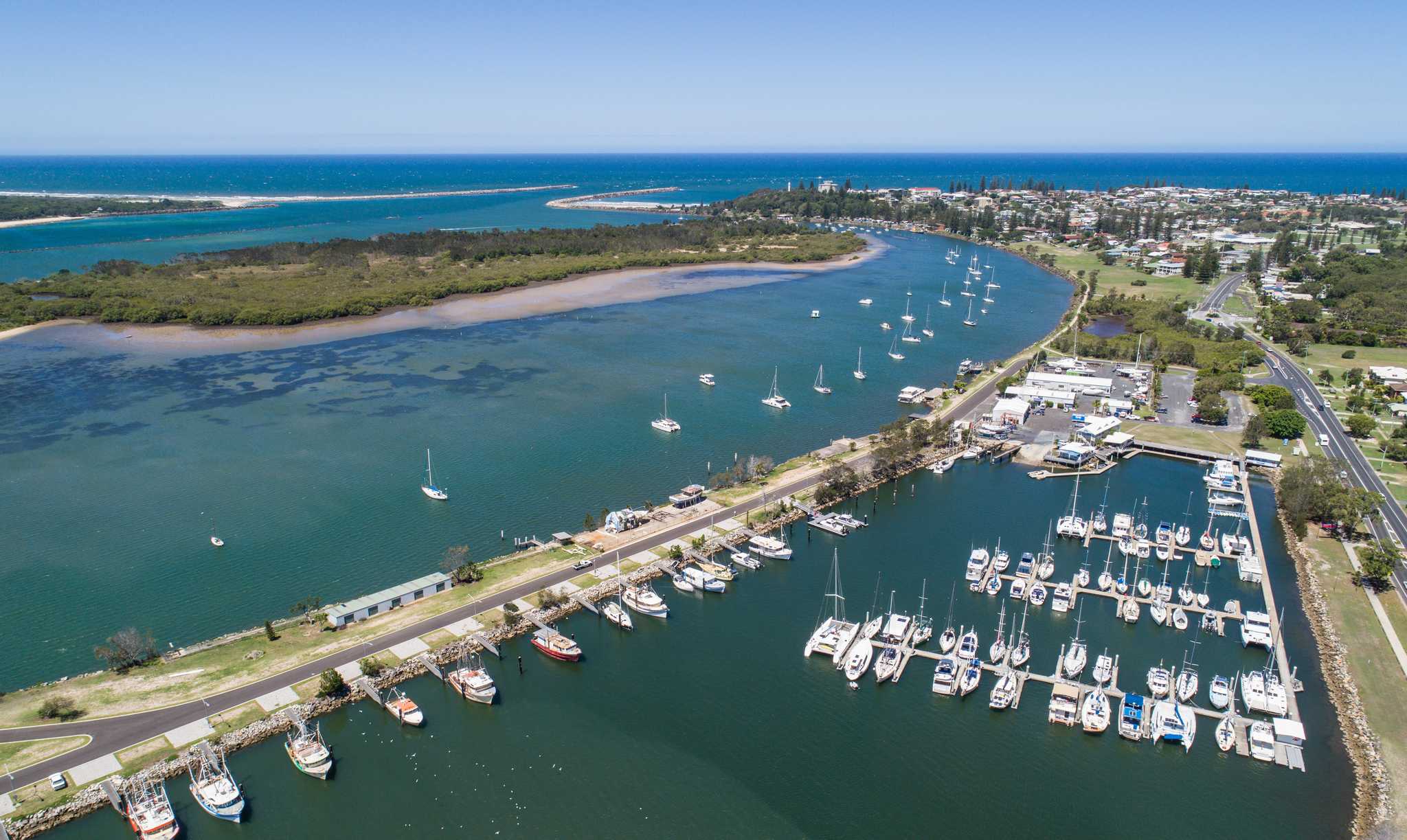 전형적인 서프 타운의 경험을 원한다면, 얌바에서 모래와 태양, 다채로운 즐길 거리를 만나세요!
